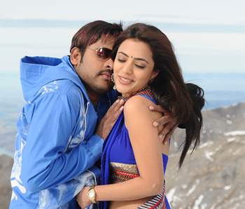 Istham Movie Lyrics