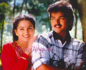 Poove Unnakagha Movie Lyrics