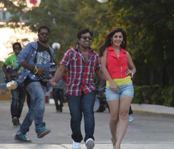 Thillu Mullu 2 Movie Lyrics