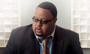 Fred Hammond  Bio